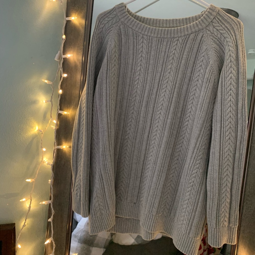 LANDS’ END KNITTED SWEATER